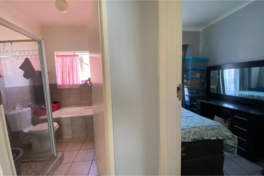 2 Bedroom Property for Sale in Vaalpark Free State